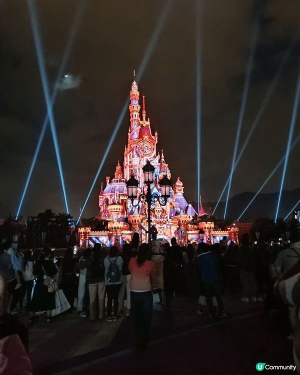 這些照片是我在香港迪士尼樂園拍的，為什麼我要介紹迪士尼樂園？...