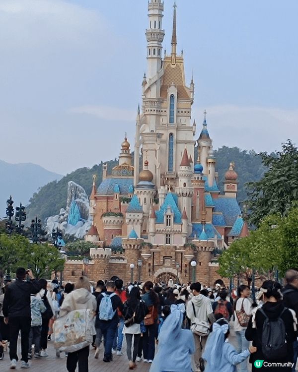 這些照片是我在香港迪士尼樂園拍的，為什麼我要介紹迪士尼樂園？...