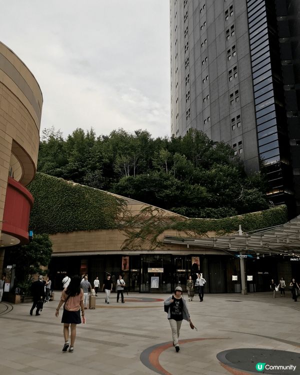 東京天王寺站 長期有隻充氣恐龍彈床，打卡一流