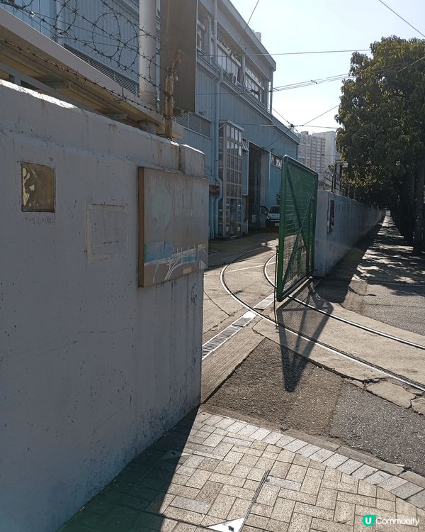 電車是香港經典交通工具 電車車廠有無數外觀不一的電車 來香港...