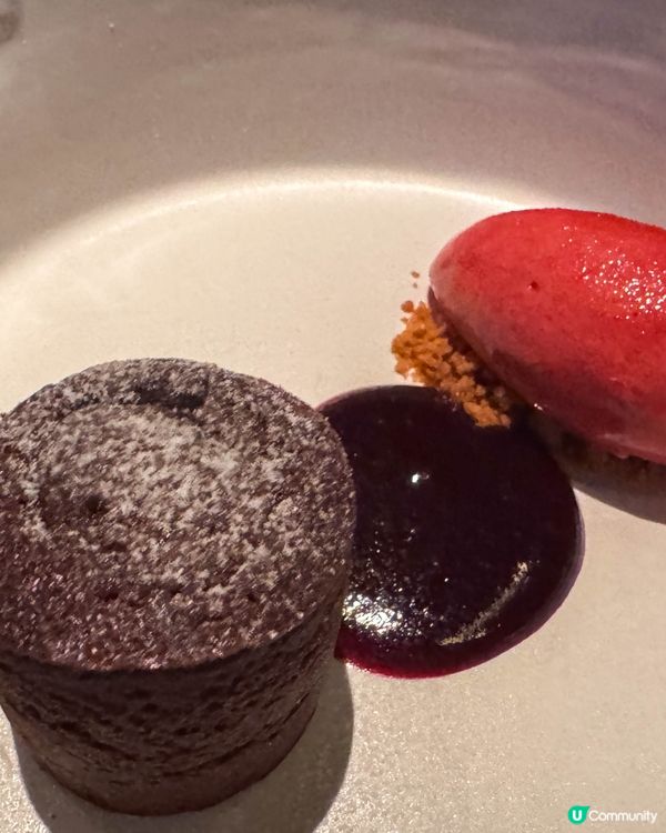 【銅鑼灣｜飽覽維港景色下吃精緻料理】