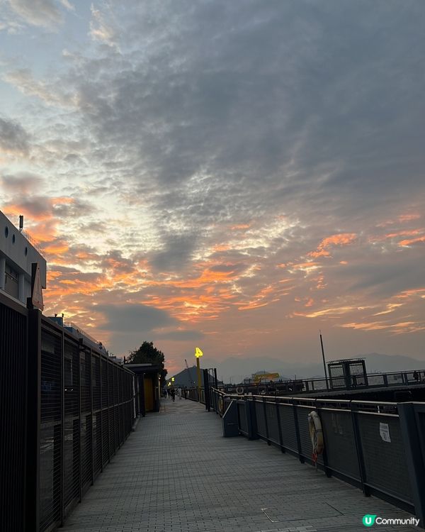 ## 西環海濱長廊打卡📸 日落美景醉人🌅