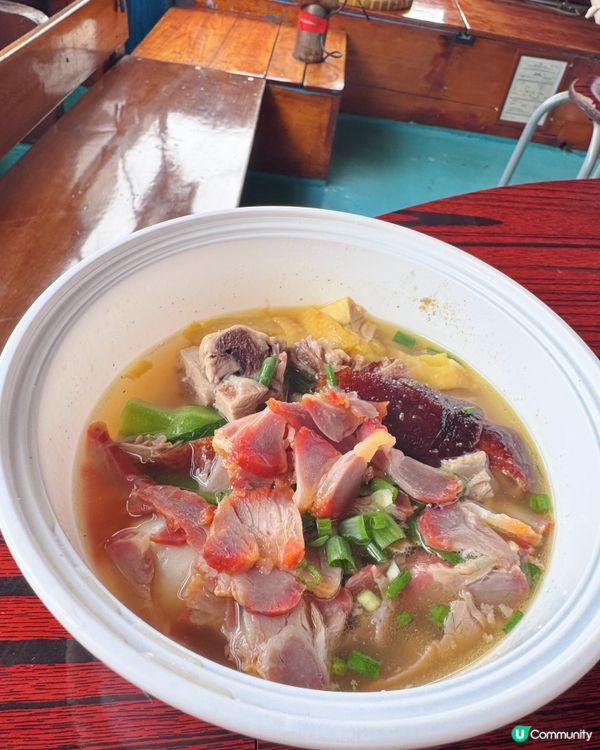 香港都有floating餐廳? 🚤 香港仔正宗舢舨艇仔粉