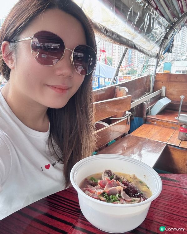 香港都有floating餐廳? 🚤 香港仔正宗舢舨艇仔粉