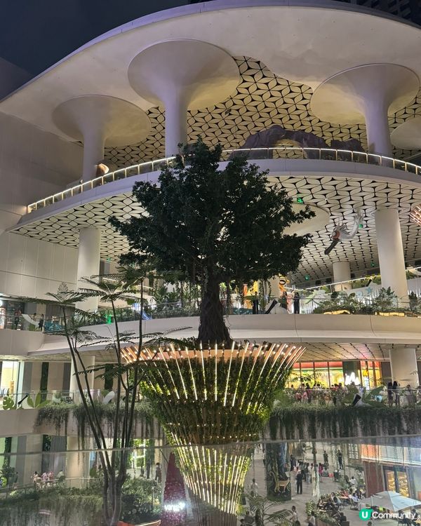 自言與光影之配合：坂田万科广场