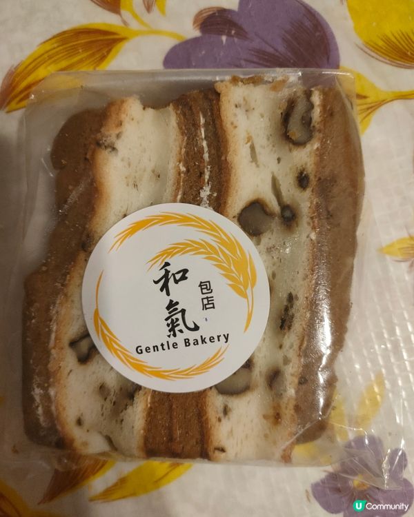 鰂魚涌夜晚十點仲買到，麵包同蛋糕好去處 🍰