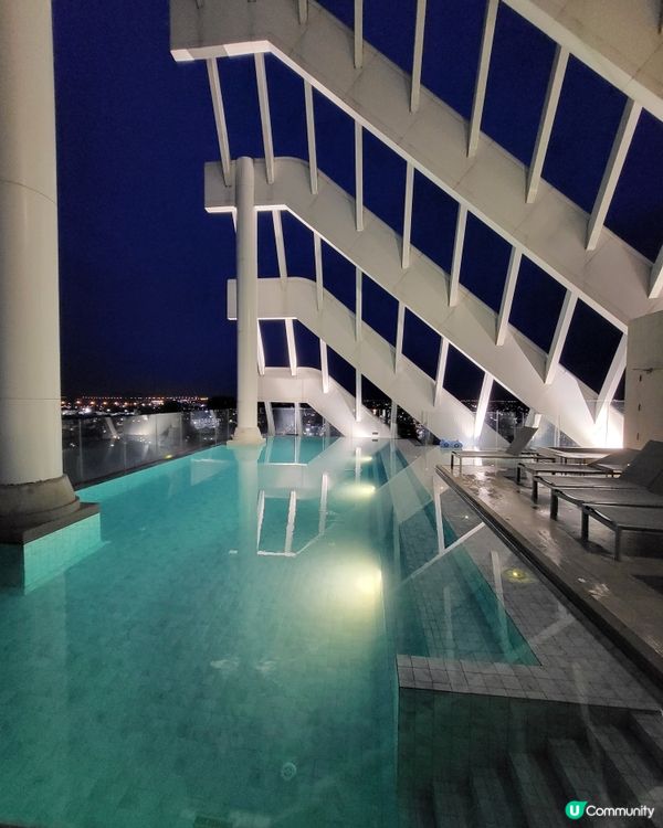 小朋友的沙池和泳池