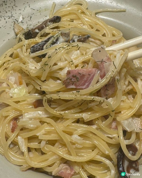 港式味道：完美的菠蘿麵包與卡邦尼意粉