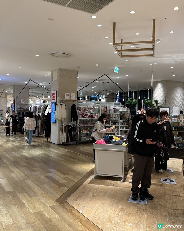 ## 日本服飾折扣店低至2折！🤩