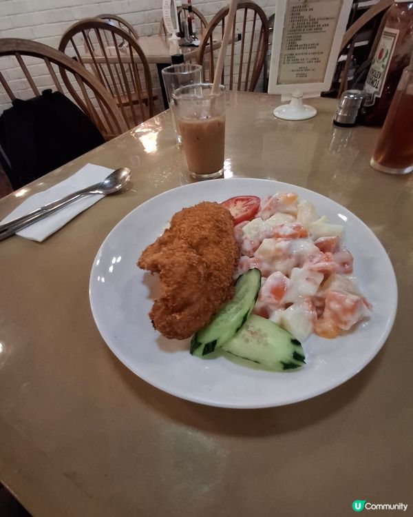 吉列魚柳配雜果沙律