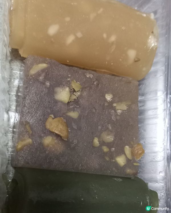 三色甜糕點。