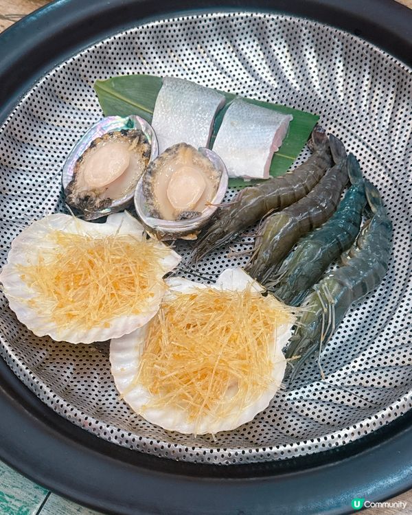 蒸氣火鍋海鮮宴 🦀🥢  
小漁港海鮮舫，鮮味爆發！