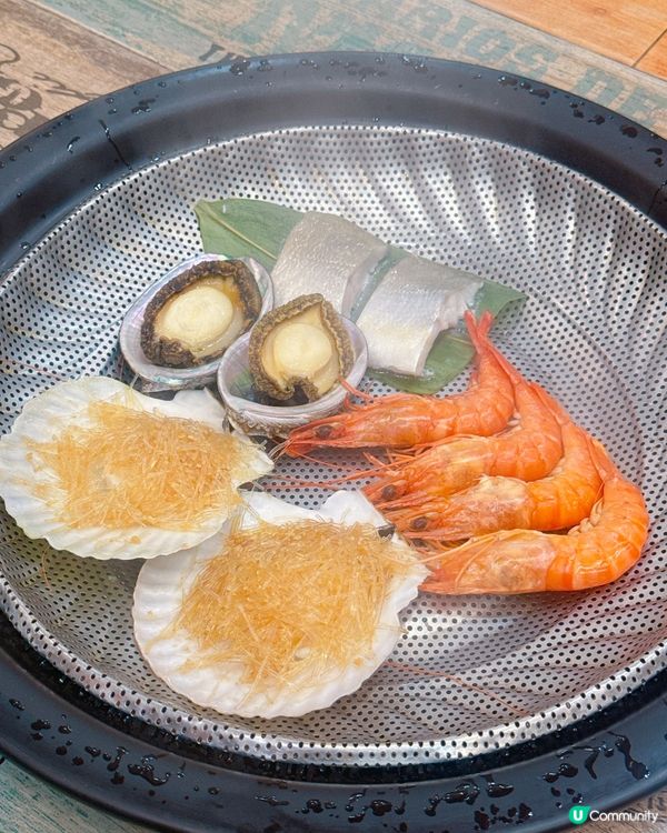 蒸氣火鍋海鮮宴 🦀🥢  
小漁港海鮮舫，鮮味爆發！