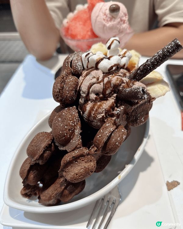 荔枝角新開老荔冰室，蛋好滑，叉燒正常，凍鴛鴦太苦。