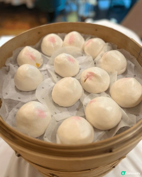 冬天?煲仔飯，生日?壽桃包， 排骨蒸腸粉 都係香港美食