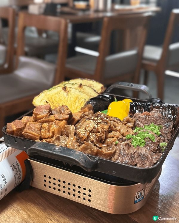 餐廳有打卡位置，牆上掛滿日本風情壁畫。食物都算多選擇，除?有...