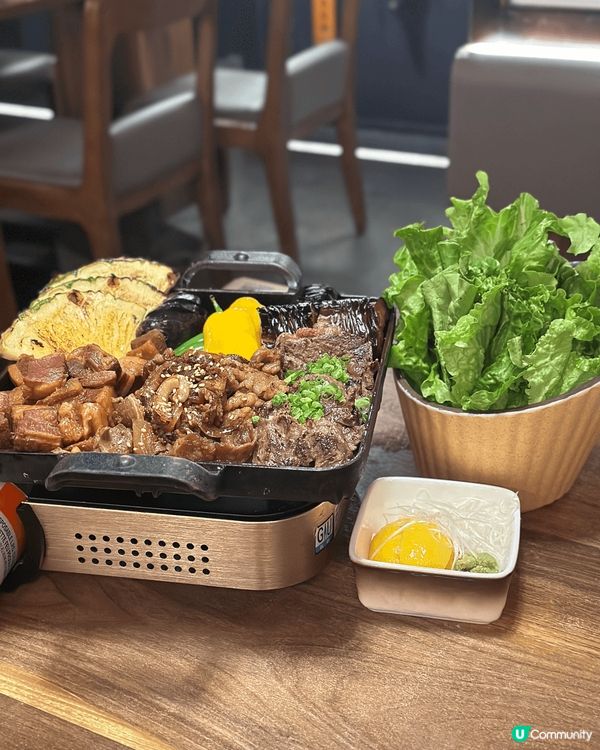 餐廳有打卡位置，牆上掛滿日本風情壁畫。食物都算多選擇，除?有...