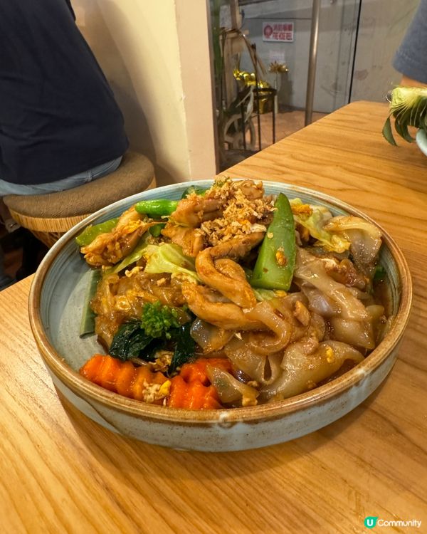 灣仔泰國菜食好西😋  身份證優惠抵到爛！