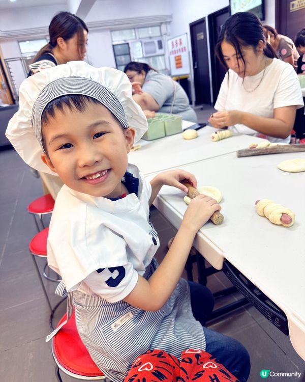 參觀多多美麵飽西餅公司及整麵包