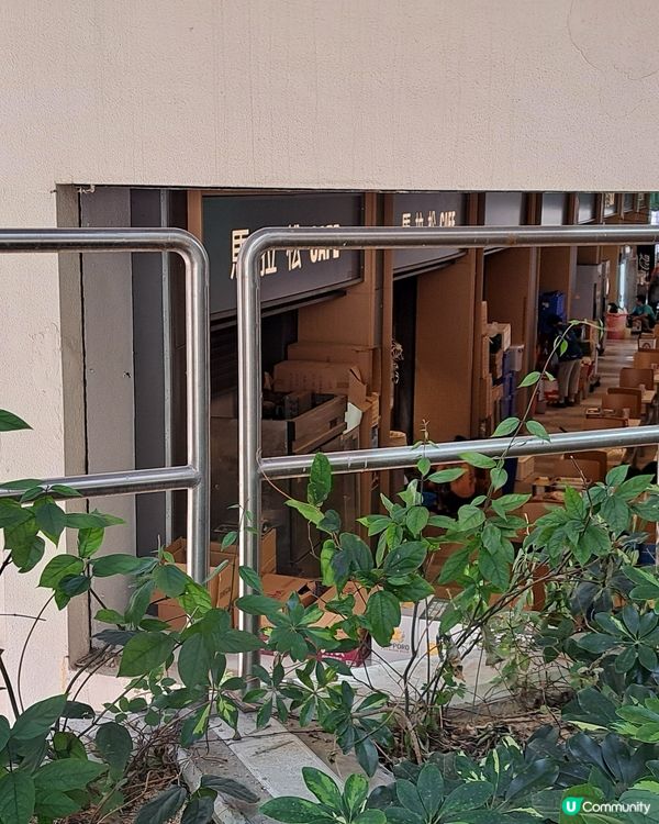 遠看很似星加坡的food court,可惜香香港沒沒有