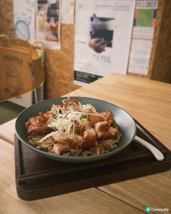 ✣ 鬧市中的咖啡店 ✣