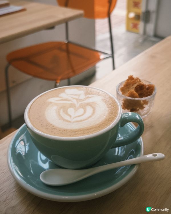 ✣ 鬧市中的咖啡店 ✣