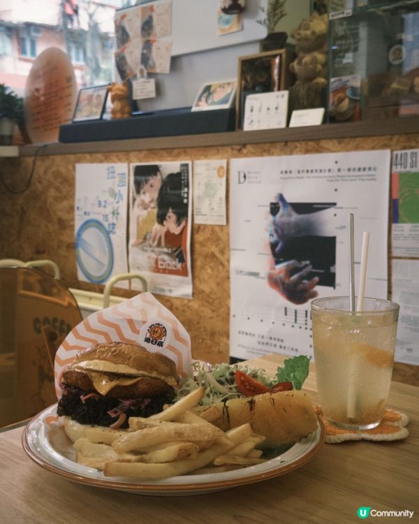 ✣ 鬧市中的咖啡店 ✣