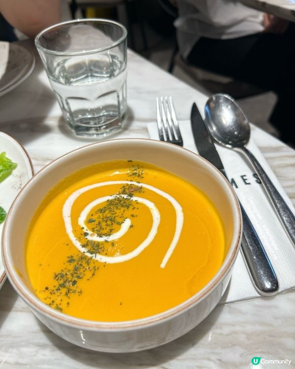 又去食個 🍕 意式辣肉腸薄餅