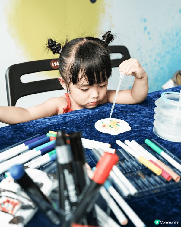 而家做小朋友真係需要面對好多唔同?壓力??功課、朋輩、成績等...