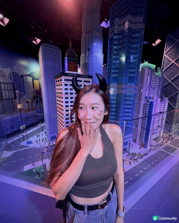 分別係萬聖節打卡.泰國旅行cafe打卡同埋樓梯隨拍～3個唔同...