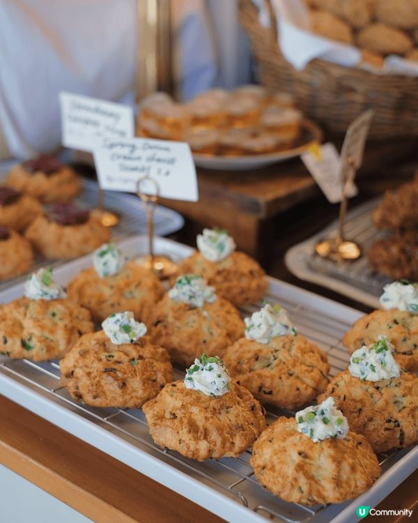 Cafe Layered 在首爾有幾間分店，提供新鮮出爐的司...