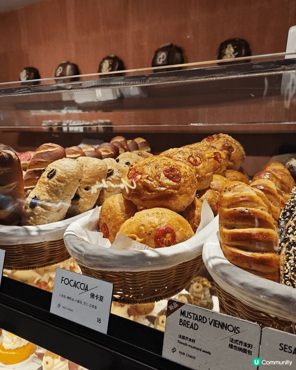 PAIN CHAUD百丘是一間上海的人氣法式手工麵包店。這裡...