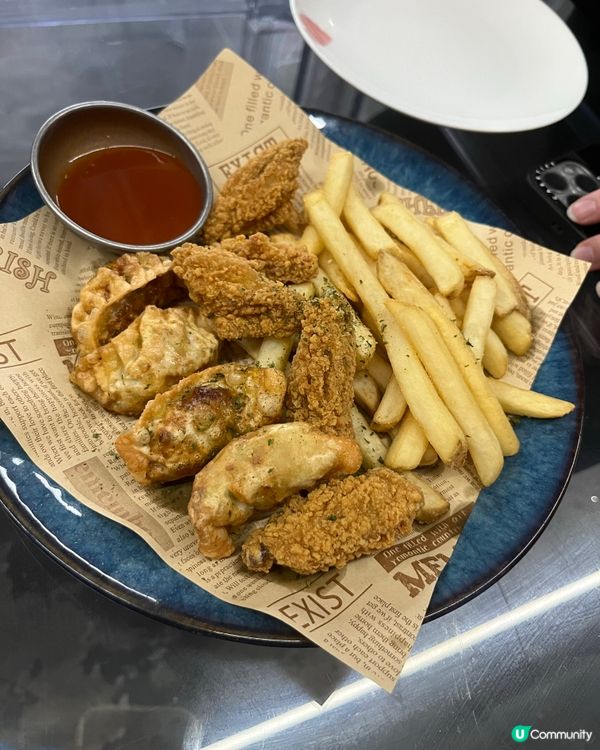 ## 旺角砵蘭街隱世cafe🍻  生日飯必選！ 🎉