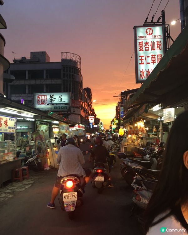 台南夜市必食😋  超巨型可麗餅！