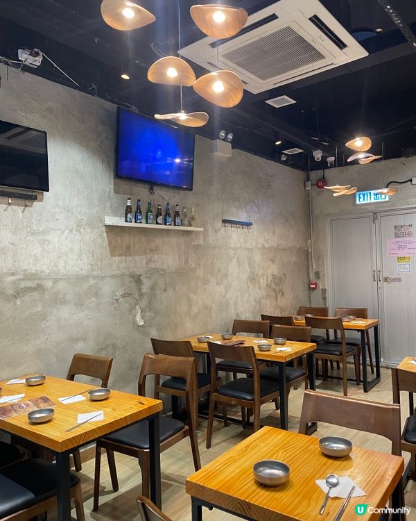 最近睇完黑白大廚🧑‍🍳好想食食韓國菜🇰🇷,朋友帶左我去尖沙咀...