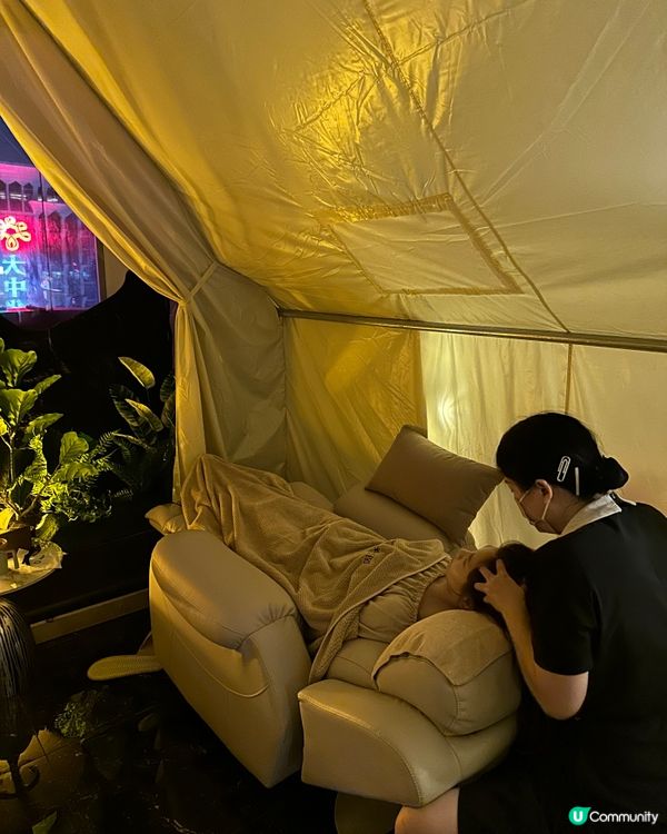 你試過在高空露營帳幕內做頭療嗎?