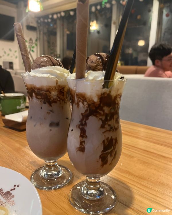 旺角樓上cafe 🎂🎉  復古懷舊，玩遊戲，同朋友慶生一流！