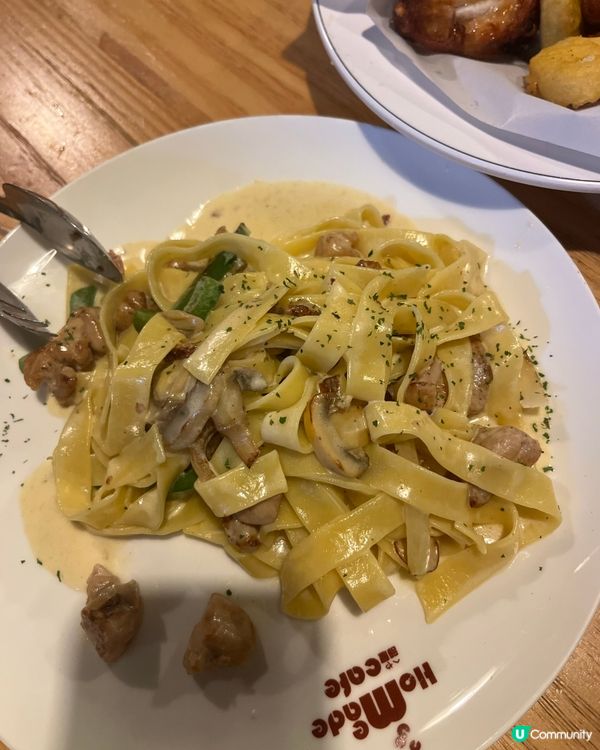 旺角樓上cafe 🎂🎉  復古懷舊，玩遊戲，同朋友慶生一流！