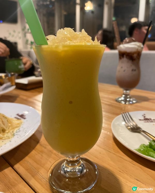 旺角樓上cafe 🎂🎉  復古懷舊，玩遊戲，同朋友慶生一流！