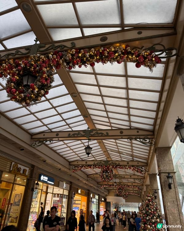 各大商場已經準備好為大家迎接聖誕｡德福廣場換上聖誕老人村佈置...