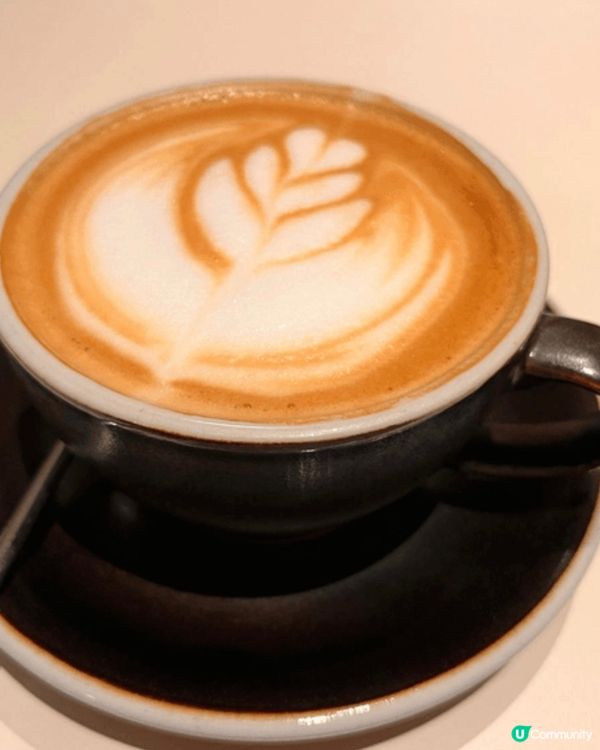 最愛秋天賞銀杏，之後梗係嘆返杯咖啡啦