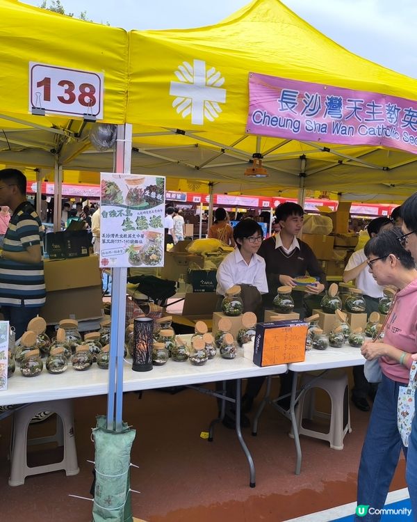 明愛賣物會，義工變消費