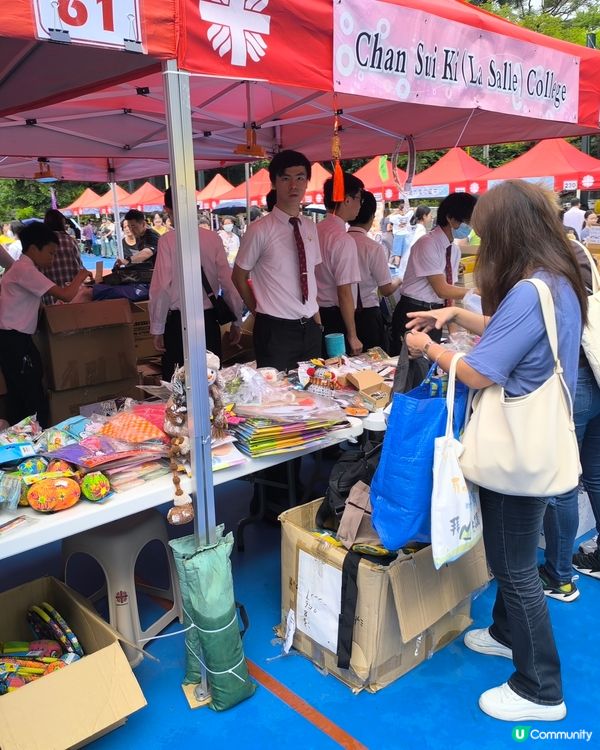 明愛賣物會，義工變消費