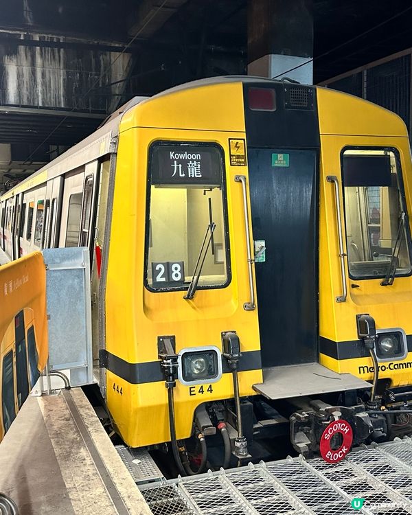 睇舊列車送紀念車飛