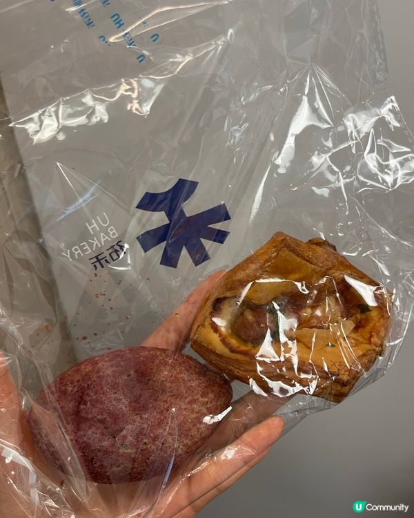 今日早餐兩隻qq包 紫薯qq+腸仔牛角酥😆