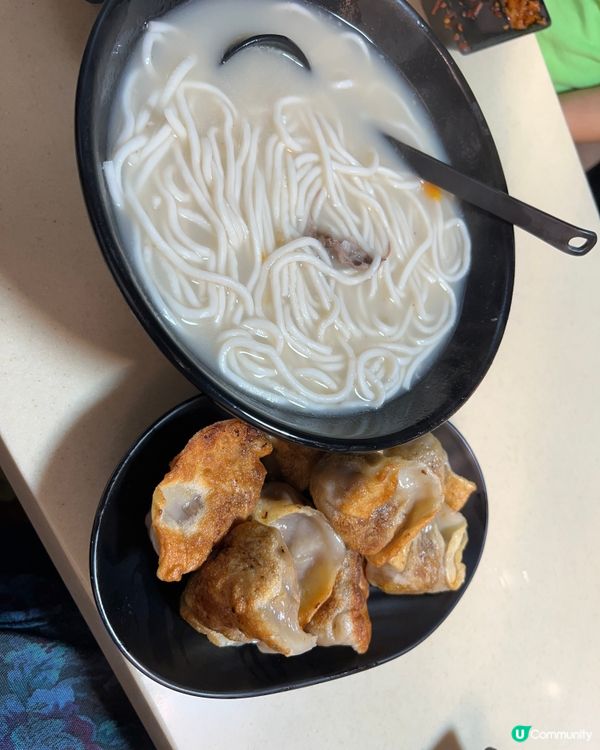 餃子屋專門店(巨型餃子)好味又飽肚