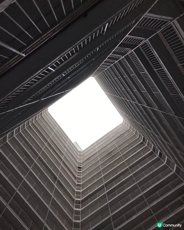 ## 青衣長青邨：依山而建，別具特色！⛰️🏠