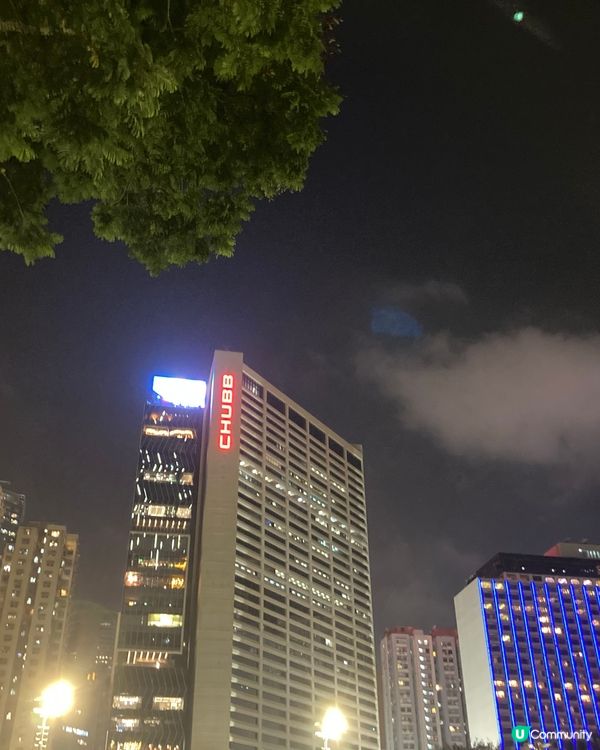 ## 銅鑼灣夜色🌃，慢活香港🚶‍♀️🚶‍♂️