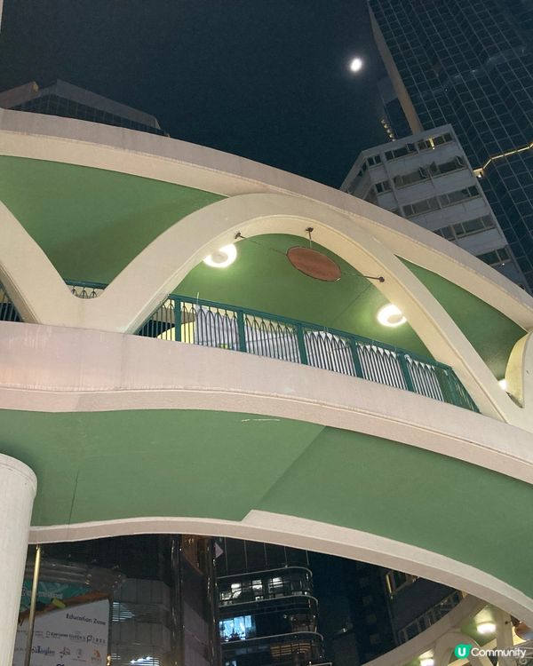 ## 銅鑼灣夜色🌃，慢活香港🚶‍♀️🚶‍♂️