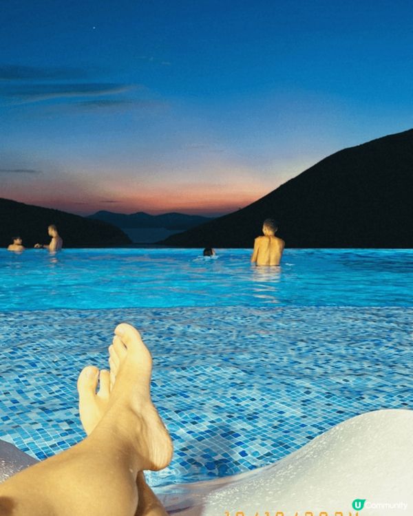 海洋公園富麗敦酒店無邊際泳池，最岩情侶/家庭樂一邊打卡一邊睇...